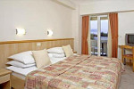 Blue Sun Hotel Alan - Starigrad-Paklenica Kroatien (Dalmatien) Strand: