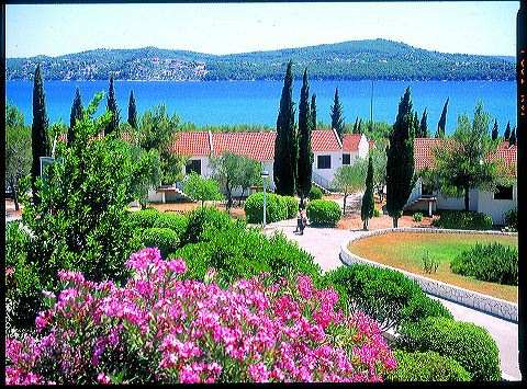 Appartements Medena - Trogir Kroatien (Dalmatien) Lage: