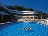 Pavillons Fontana & Jadran<br>Ferienanlage Fontana - Jelsa / Insel Hvar Kroatien (Dalmatien) Lage: